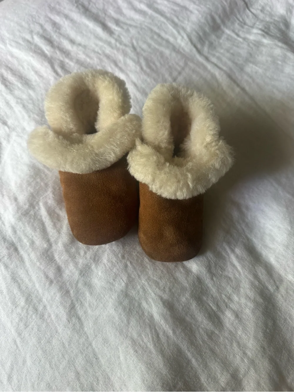 Authentic Baby Ugg size baby 2/3